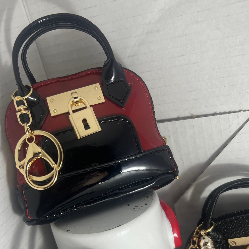 Elegant Black and Red Mini Bag with Gold Accents - Picture 4 of 8